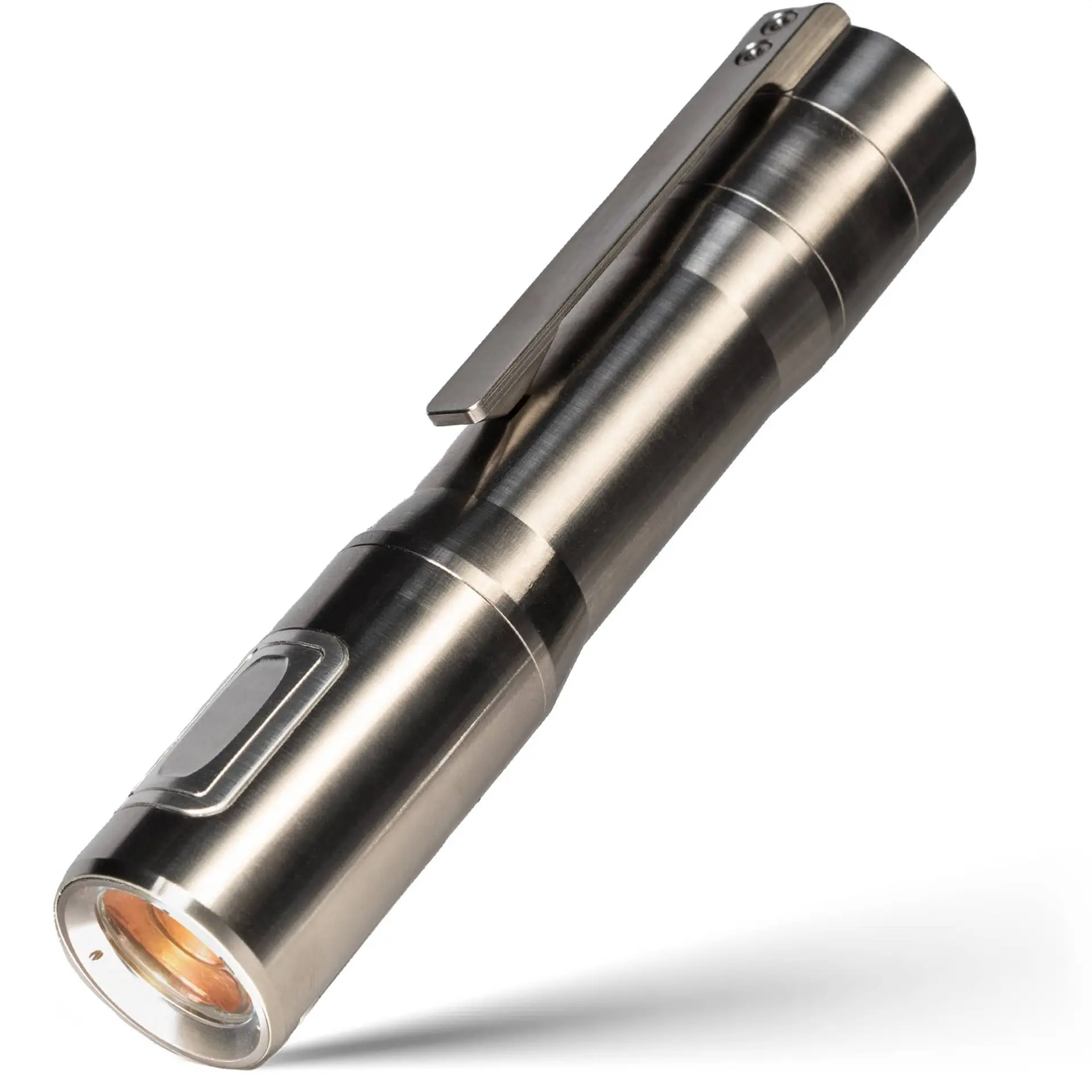 RAMPANT™ R8 EDC Flashlight (Raw 6AL-4V Titanium + AL Button + Copper Pill) 1100+ LUMENS SFT40