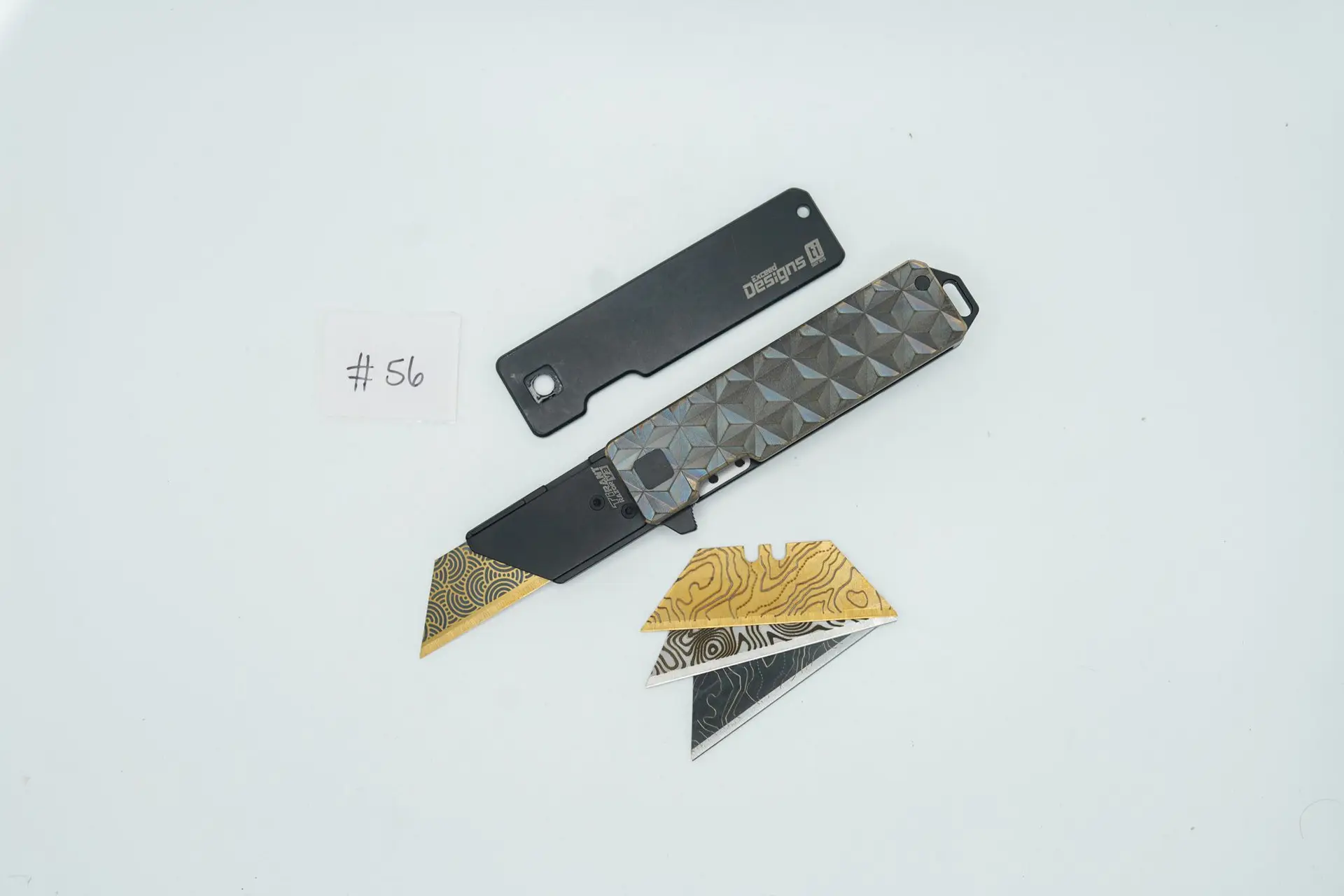 BUILD #56 — Condition 8/10 — TiRant RAZOR V3 – Blem APEX Flare RH Scale Installed + Smooth Jet-Black V3 Scale + 3X Custom Laser Engraved Razor Blades